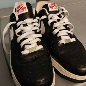 Nike Air Force 1 '07 Black / White Size 11 Men